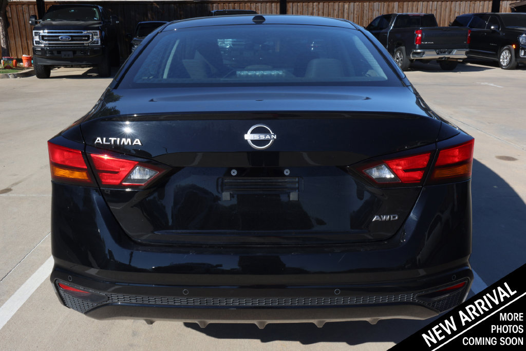 Used 2025 Nissan Altima 2.5 SV AWD/4WD image 6