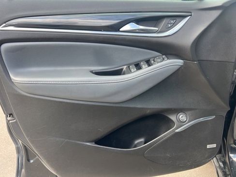 Used 2020 Buick Enclave Essence w/ Sport Touring Edition image 22