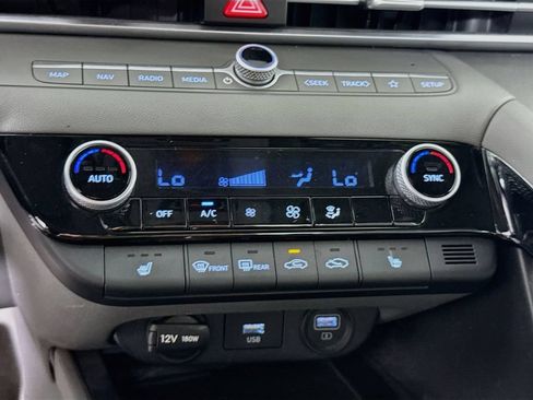 Used 2023 Hyundai Elantra SEL w/ Convenience Package FWD image 8