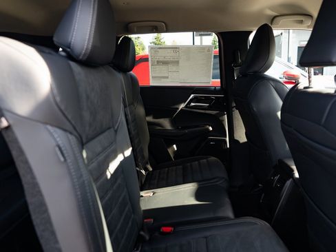 New 2026 Mitsubishi Outlander Trail Edition image 23