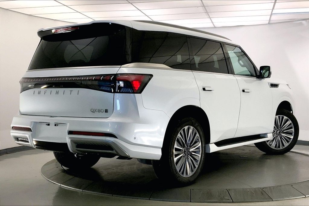 Used 2025 INFINITI QX80 Luxe AWD/4WD image 12
