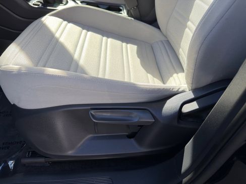 Used 2024 Volkswagen Tiguan S image 28