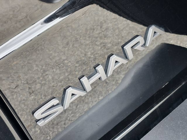 Used 2025 Jeep Wrangler Unlimited Sahara AWD/4WD image 9