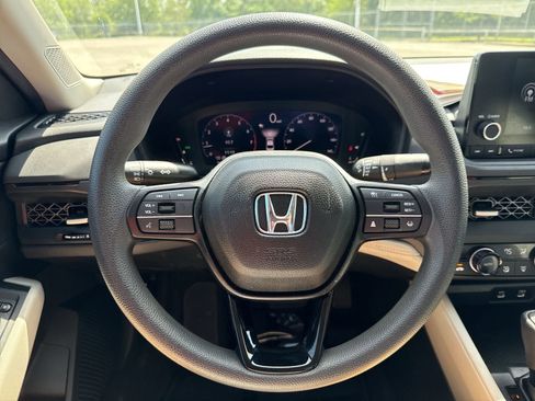Used 2024 Honda Accord EX image 11