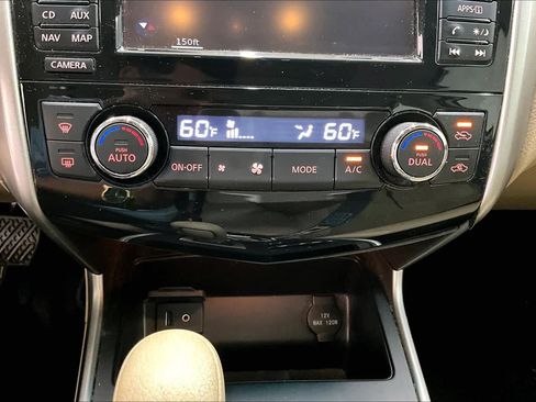 Used 2015 Nissan Altima 2.5 SV w/ Convenience Package FWD image 30