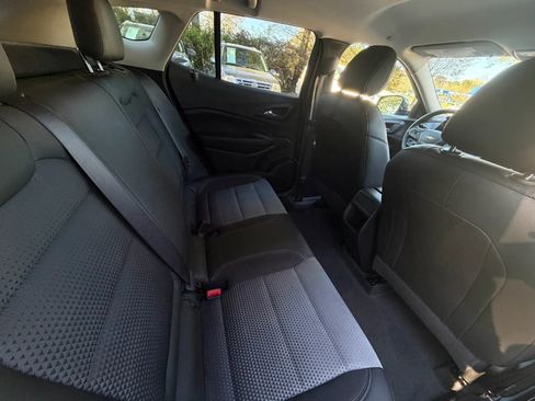 Used 2025 Chevrolet Trax LT w/ Driver Confidence Package image 13