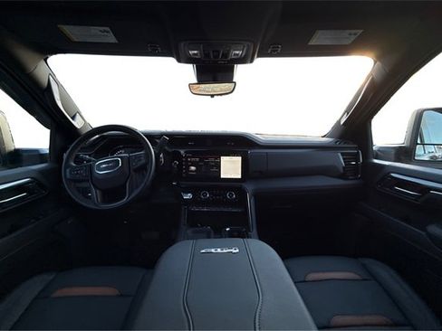 Used 2025 GMC Sierra 2500 AT4 w/ AT4 Premium Plus Package image 22