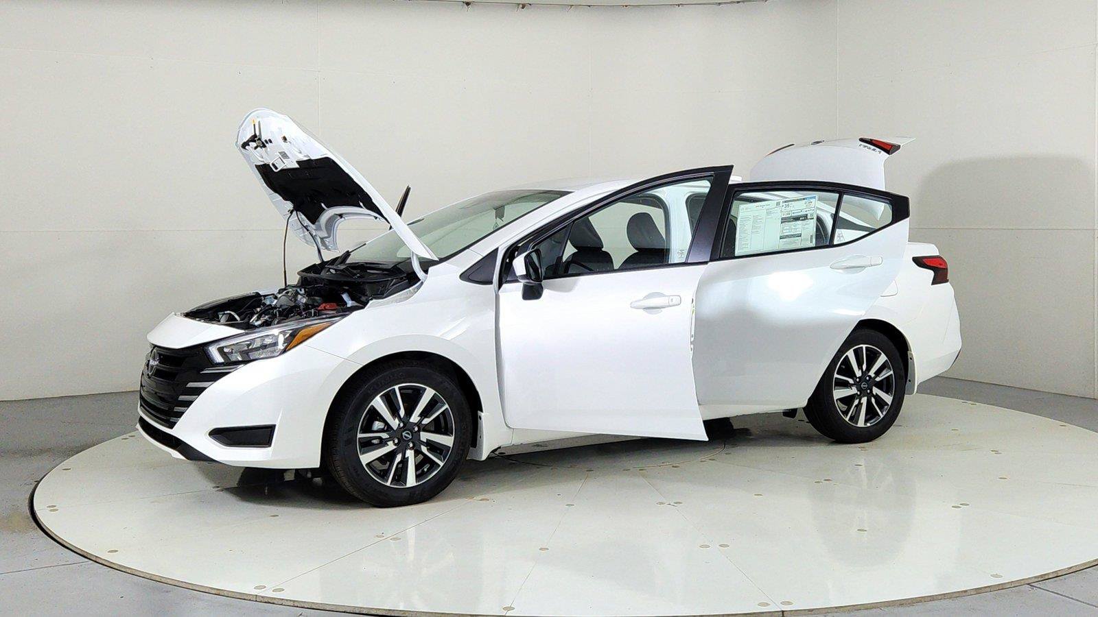 Used 2025 Nissan Versa SV w/ Trunk Package FWD image 10