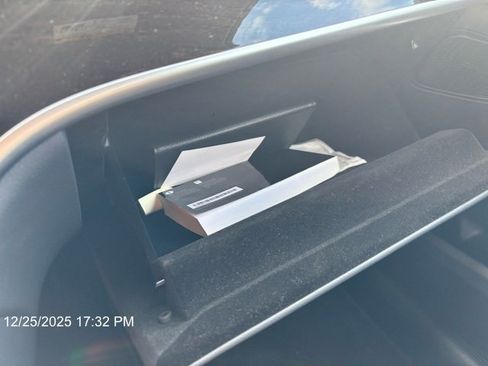 Used 2024 Mercedes-Benz GLC 300 4MATIC image 14