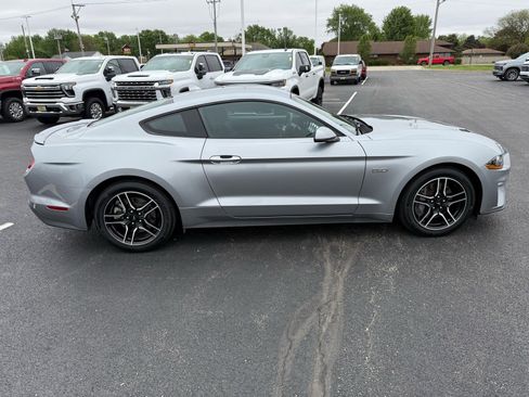 Used 2022 Ford Mustang GT RWD image 7