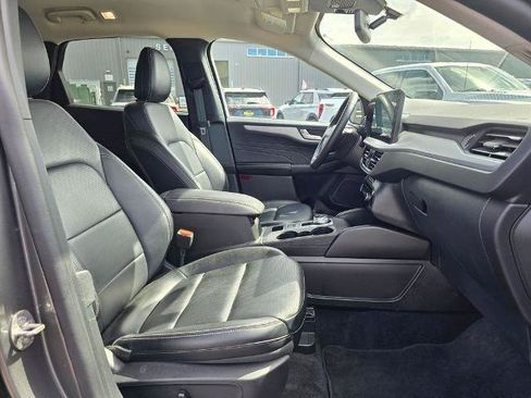 Certified 2025 Ford Escape Platinum AWD/4WD image 15