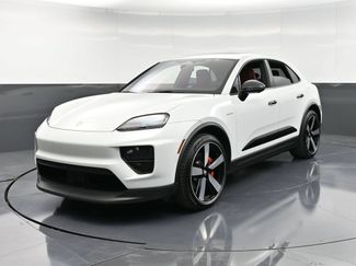 Certified 2025 Porsche Macan 4S Electric AWD/4WD video 1
