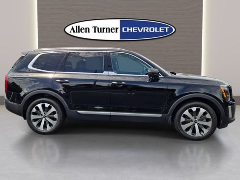 Used 2022 Kia Telluride S FWD image 4