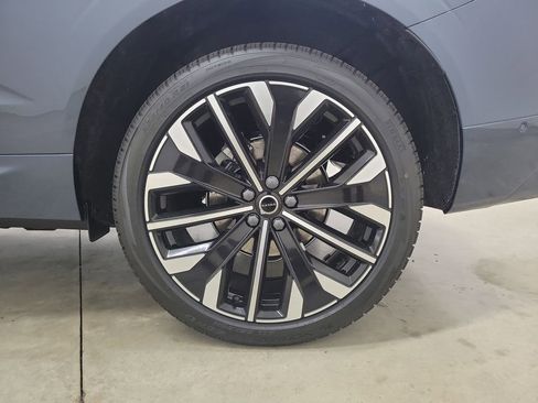 New 2026 Volvo XC60 B5 Ultra w/ Protection Package Premier AWD/4WD image 12