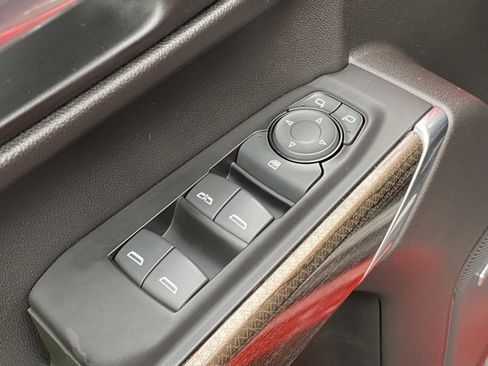 Used 2019 Chevrolet Silverado 1500 LT Trail Boss image 12