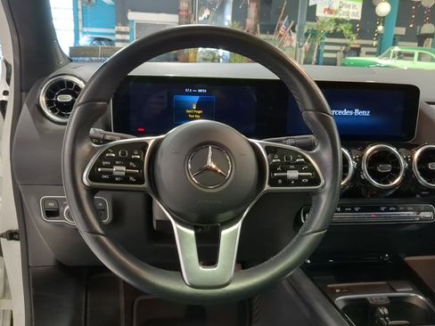 Used 2021 Mercedes-Benz GLA 250 4MATIC image 2