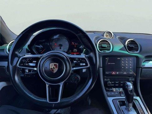 Used 2018 Porsche 718 Boxster S RWD image 29