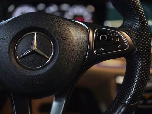 Used 2017 Mercedes-Benz E 400 4MATIC Wagon image 22