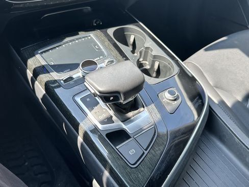 Used 2019 Audi Q7 3.0T Prestige AWD/4WD image 27
