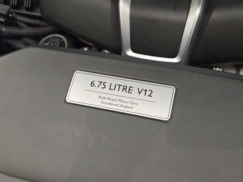 Certified 2025 Rolls-Royce Cullinan Black Badge image 30