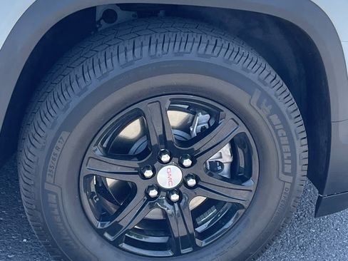 Used 2021 GMC Acadia AT4 w/ Technology Package AWD/4WD image 11