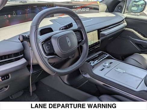 New 2026 Lincoln Navigator Reserve w/ Jet Appearance Package AWD/4WD image 7