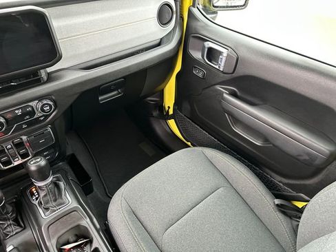 Used 2024 Jeep Wrangler Sport S image 20