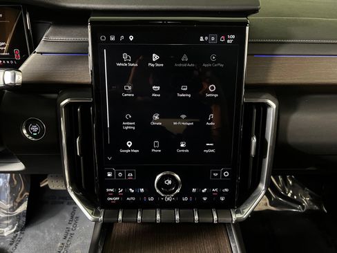 Used 2024 GMC Acadia Denali FWD image 19