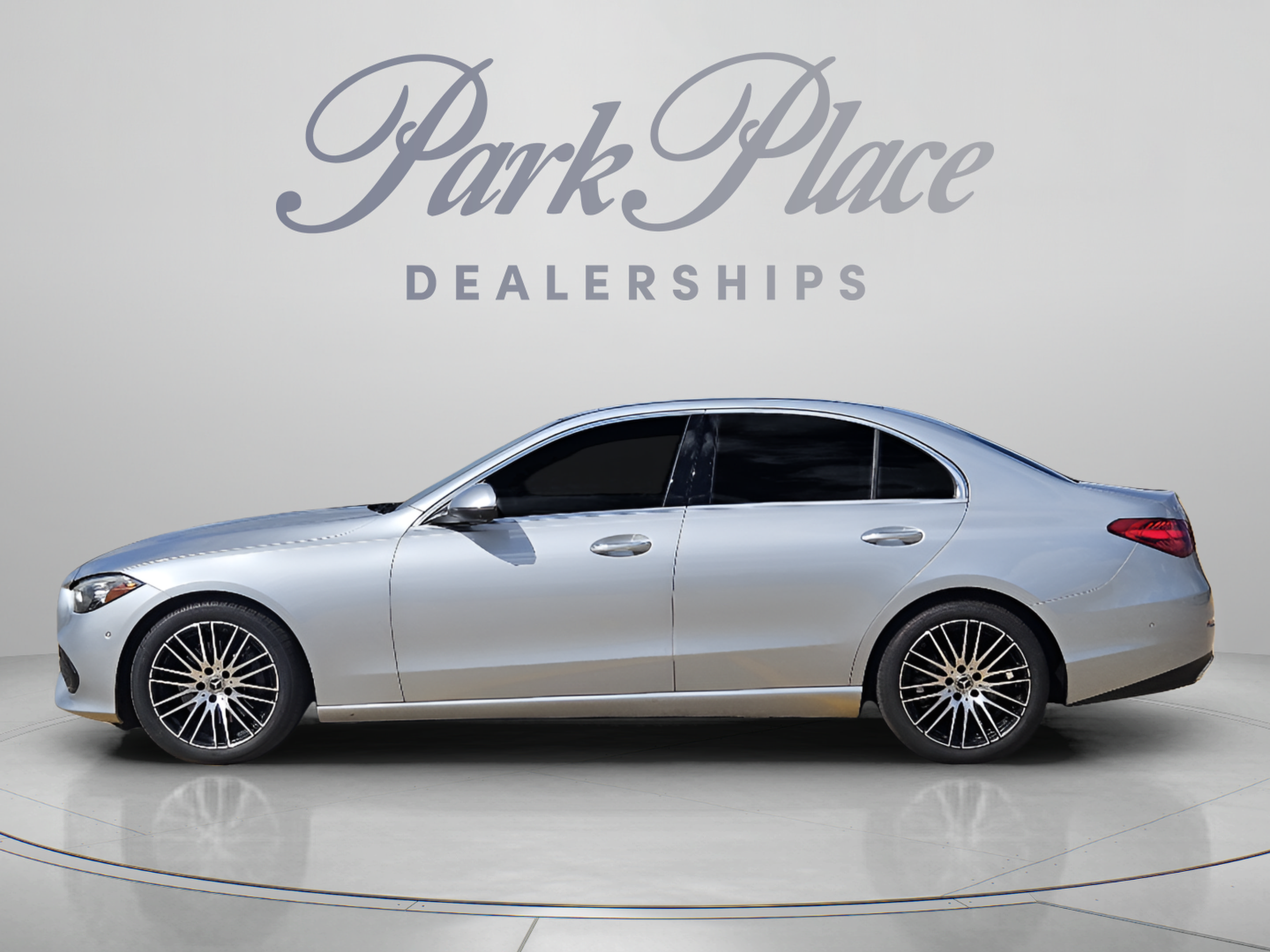 Used 2023 Mercedes-Benz C 300 4MATIC Sedan image 2