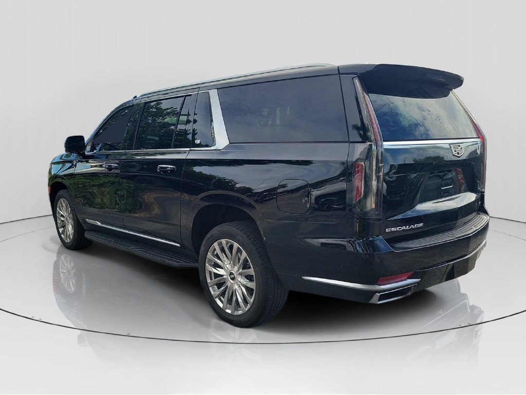 Used 2023 Cadillac Escalade ESV Premium Luxury RWD image 5