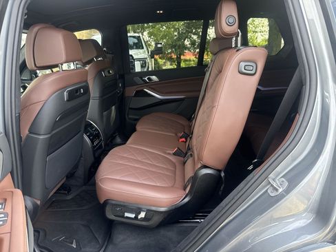 Used 2026 BMW X7 xDrive40i w/ M Sport Package AWD/4WD image 22