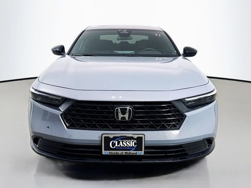 Used 2025 Honda Accord Sport image 2