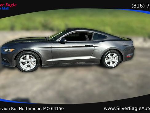 Used 2017 Ford Mustang Coupe RWD image 2