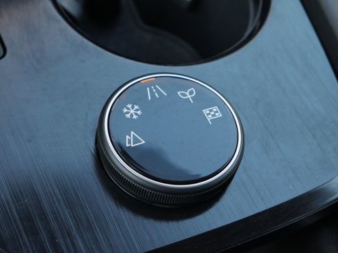 Certified 2022 Nissan Rogue SV image 13