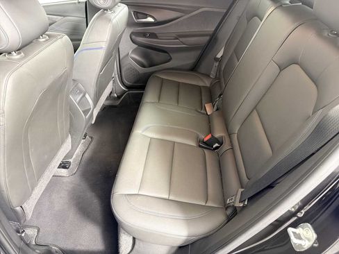 Used 2024 Buick Envista Sport Touring w/ Convenience I Package FWD image 19