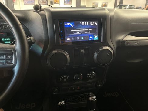 Used 2012 Jeep Wrangler Sport AWD/4WD image 41