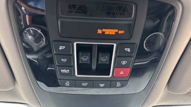 Used 2025 Kia Carnival SX FWD image 25