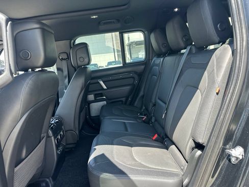 Used 2023 Land Rover Defender 130 X-Dynamic SE AWD/4WD image 13
