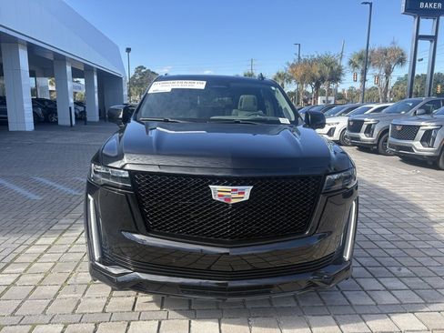 Used 2022 Cadillac Escalade ESV Sport Platinum image 3