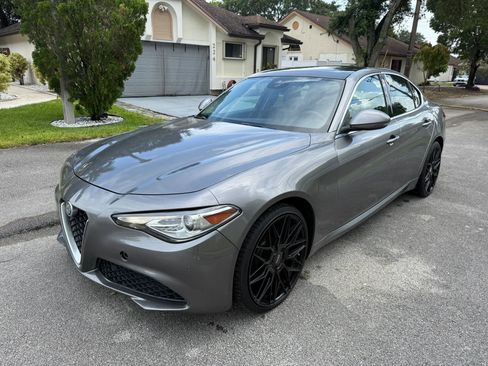 Used 2017 Alfa Romeo Giulia Ti AWD/4WD image 1