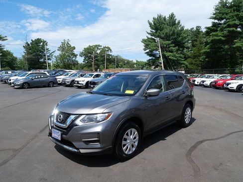 Used 2017 Nissan Rogue S AWD/4WD image 1