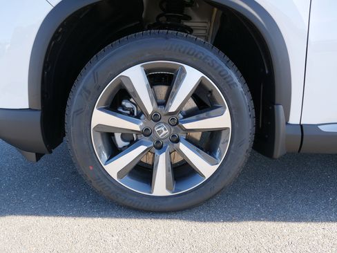 New 2025 Honda Pilot Touring image 13