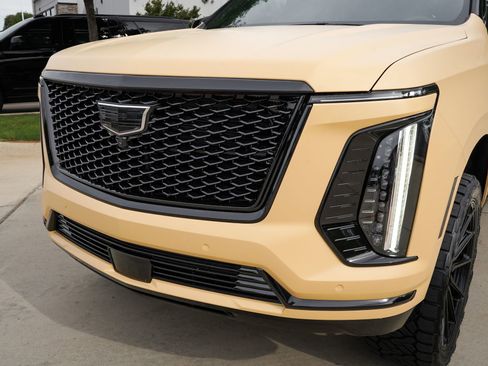 Used 2026 Cadillac Escalade Sport w/ Touring Package image 31