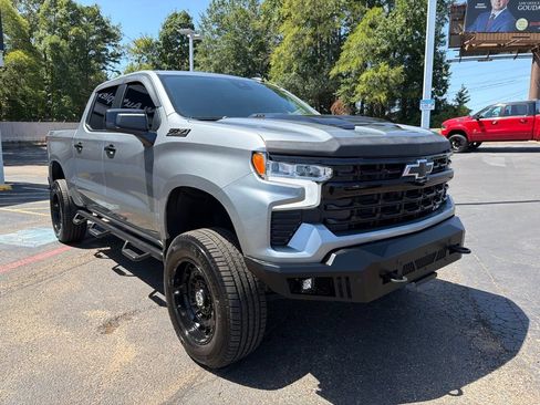 Used 2025 Chevrolet Silverado 1500 LT Trail Boss w/ Convenience Package II AWD/4WD image 5