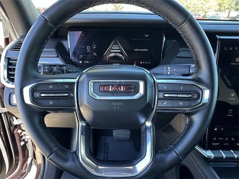 Used 2024 GMC Acadia Elevation image 12