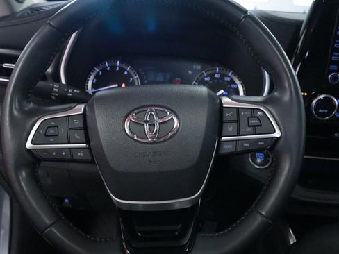 Used 2022 Toyota Highlander Limited image 22