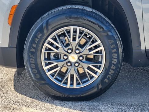 Certified 2026 Chevrolet Traverse LT AWD/4WD image 10