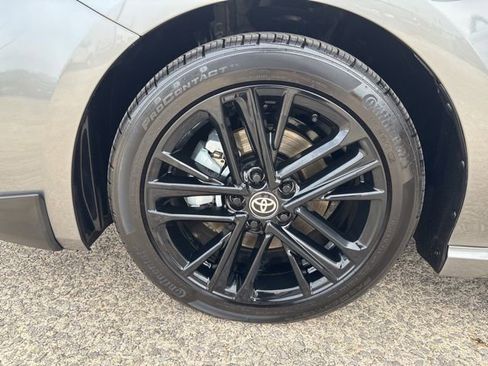 Used 2026 Toyota Camry SE FWD image 25