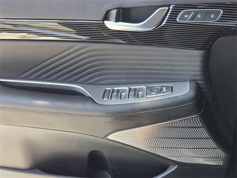 Used 2025 Hyundai Palisade Calligraphy image 14