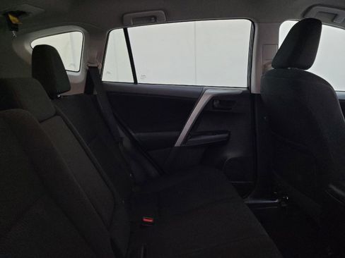 Used 2016 Toyota RAV4 LE AWD/4WD image 19
